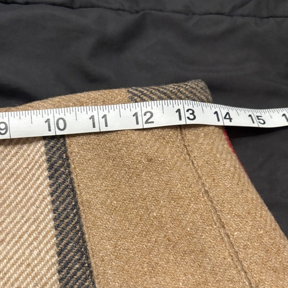 Burberry Plaid Tan and Black wool Women's Skirt - Picture 2 of 8